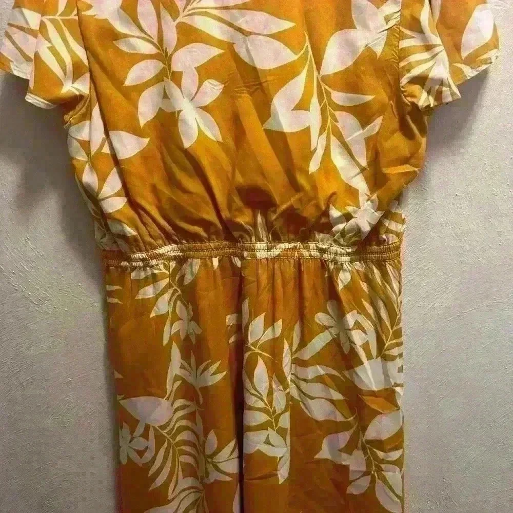 Old Navy Yellow Floral Dress Size L Short Sleeve V Neck
